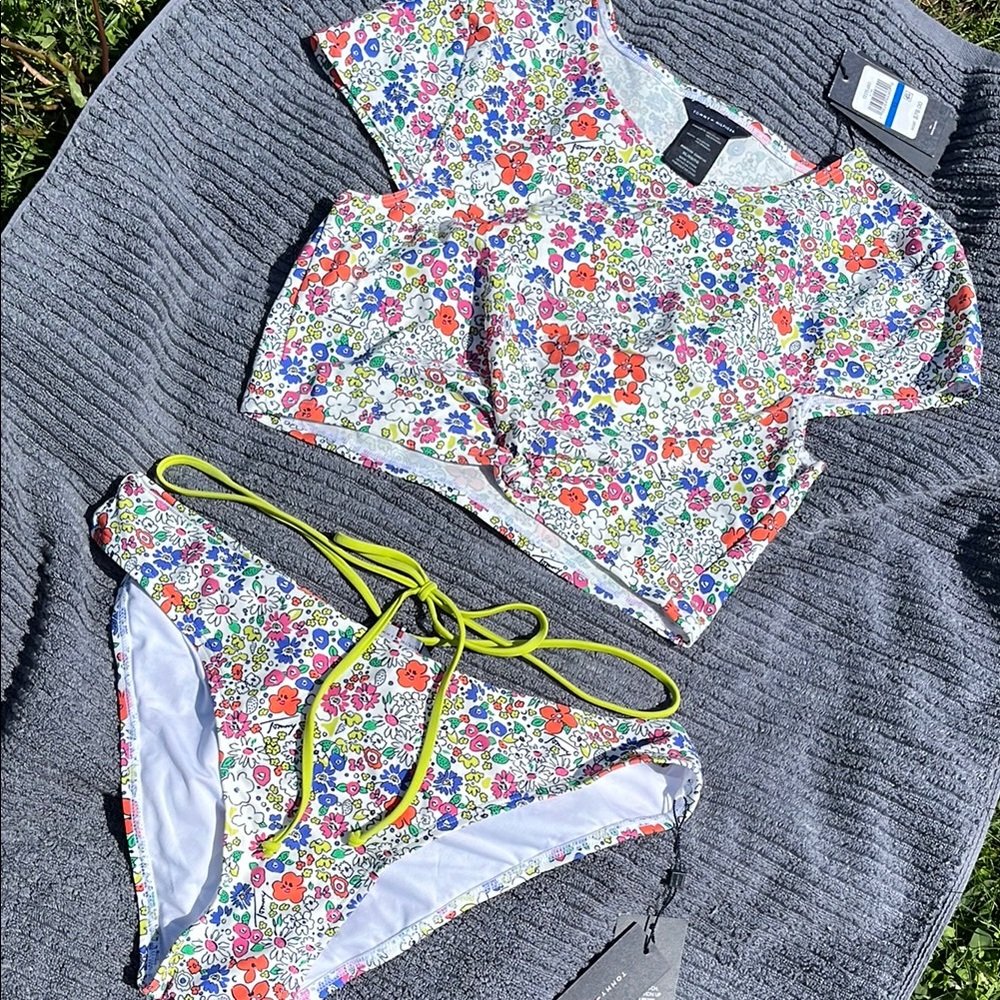 Tommy Hilfiger Modest Floral 2-PC Swimsuit, XL